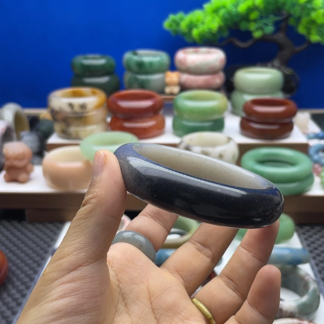 石英质玉未镶嵌手镯