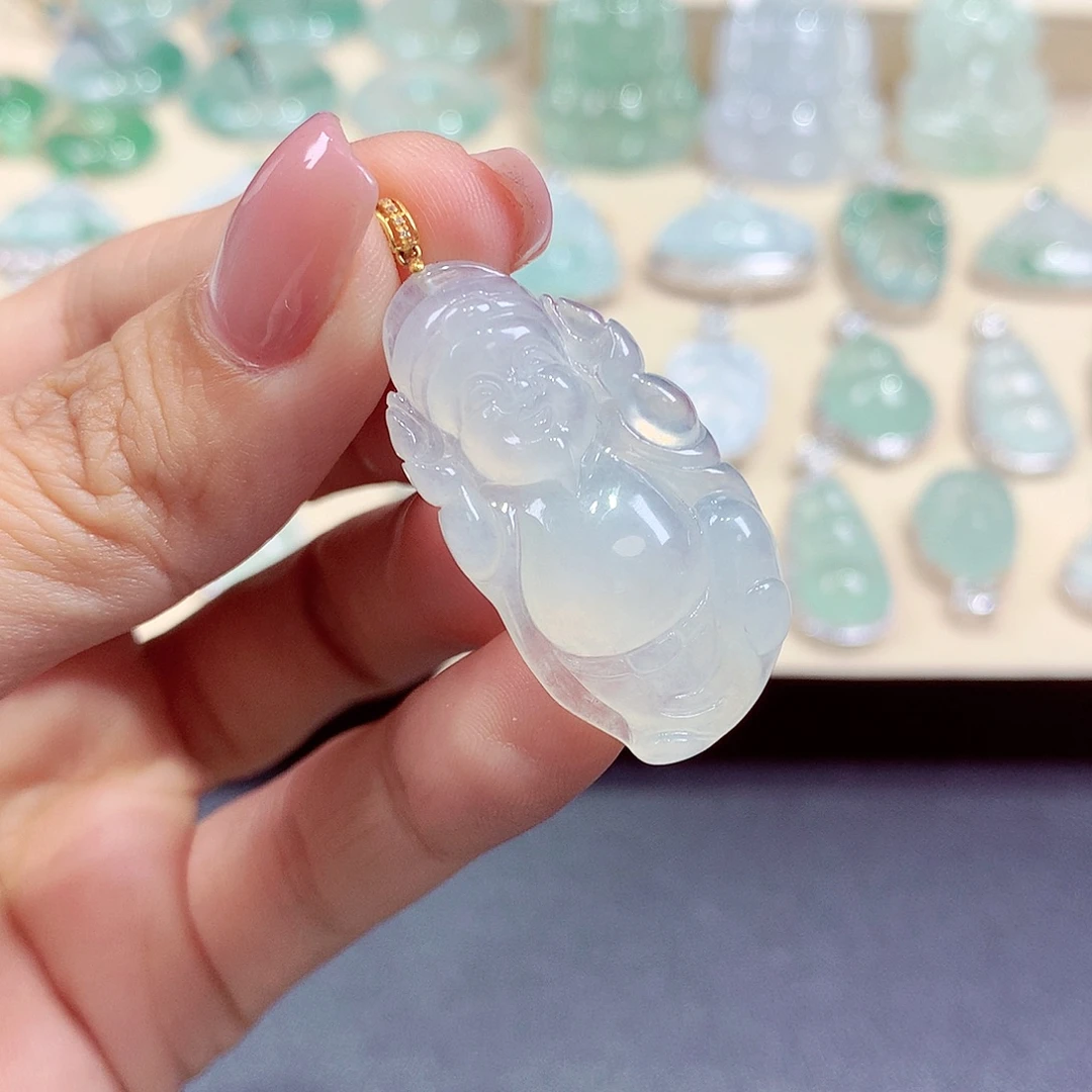 翡翠18K金镶嵌颈饰翡翠