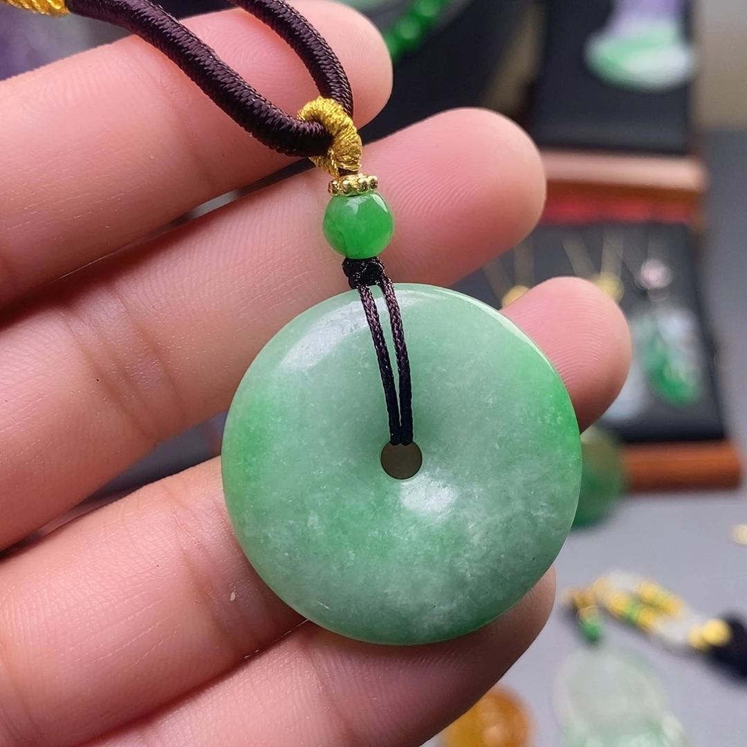 吊坠(赠链)未镶嵌翡翠
