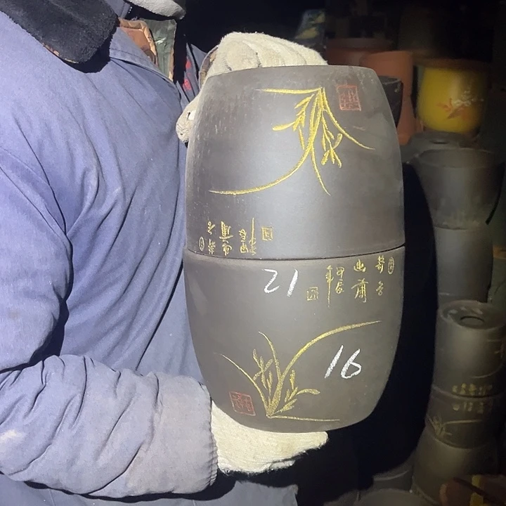 紫砂花盆紫砂花盆和小
