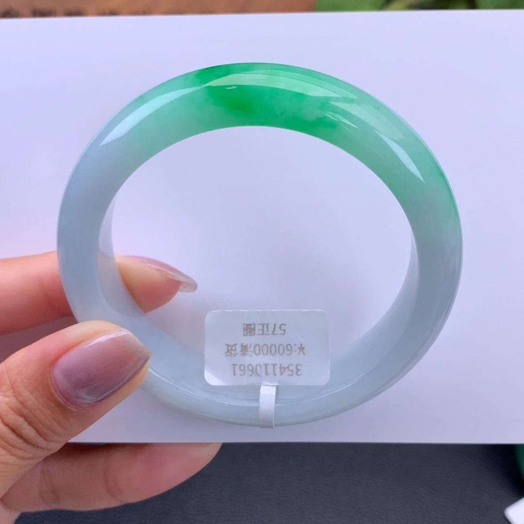 翡翠手镯未镶嵌细糯化白底青手镯