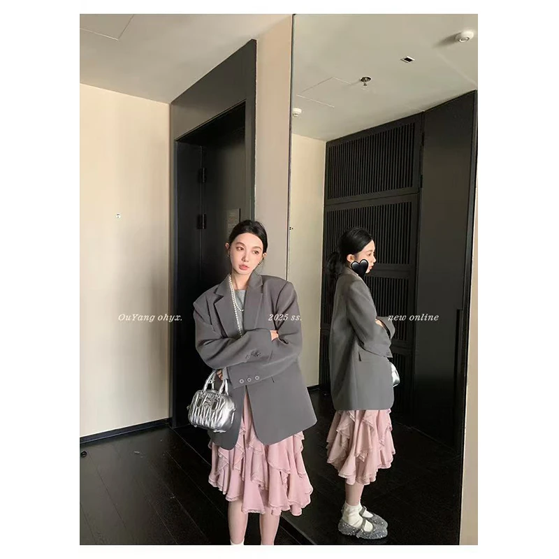 2025秋季新款时尚高级感休闲西服外套蕾丝花边半身裙不规则短裙女