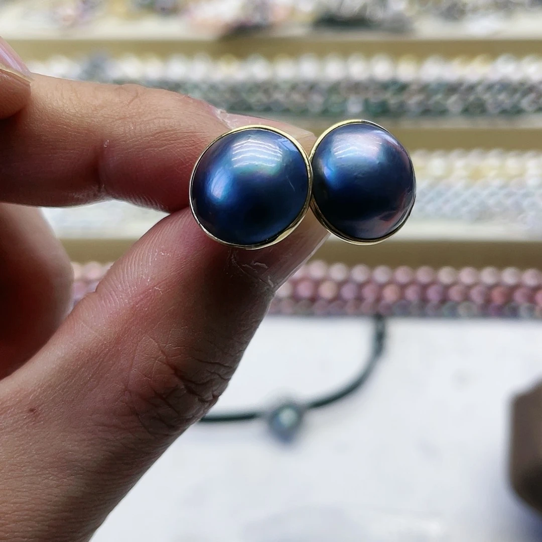 拼合珍珠（马贝珠）耳饰18K金镶嵌