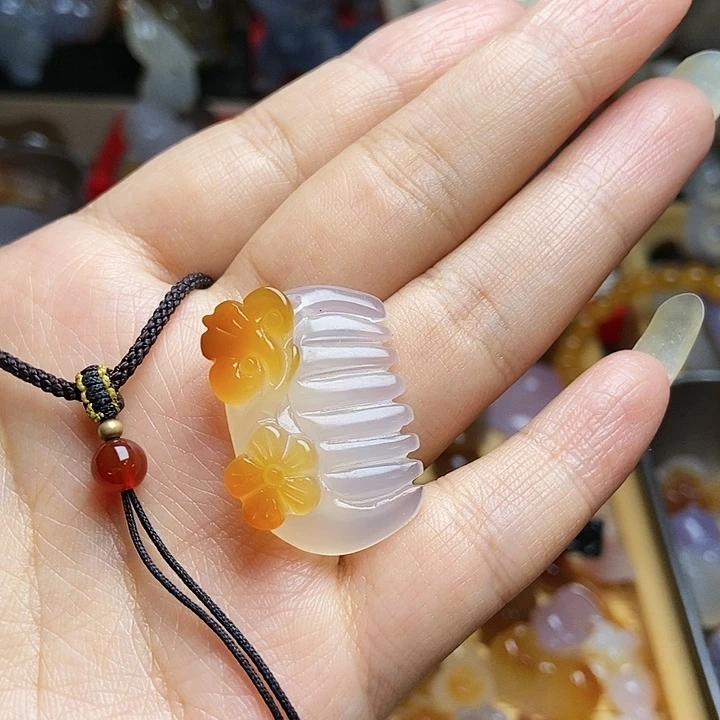 未镶嵌颈饰玛瑙/玉髓春*和