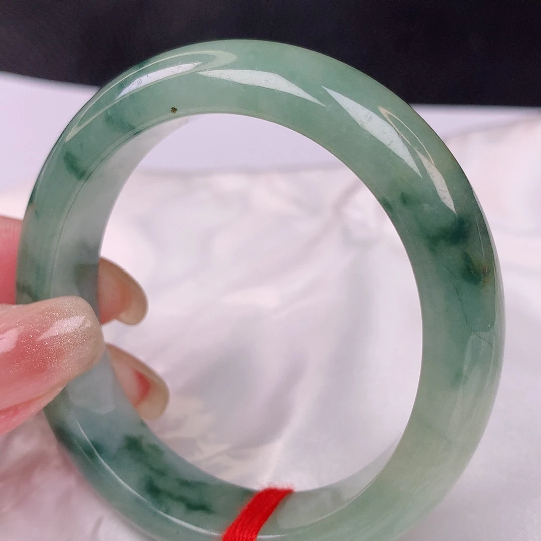 【闪购商品】翡翠手镯（贵妃镯）未镶嵌53
