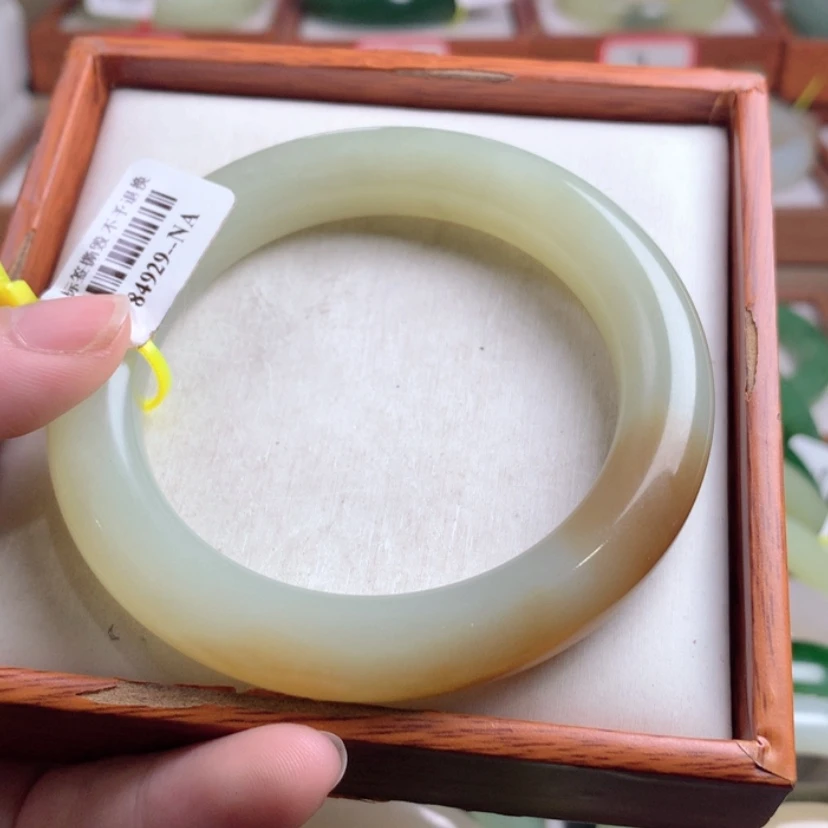 【闪购商品】和田玉手镯未镶嵌57.6