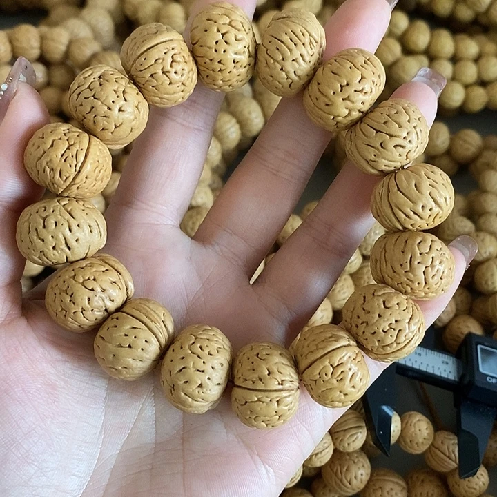 L***Y桃核吊坠33333333333