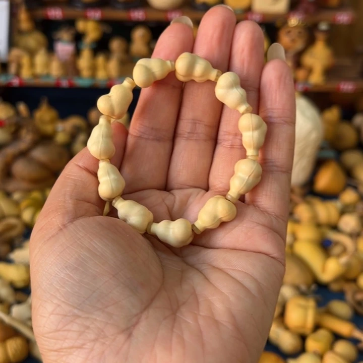 Q***F葫芦来啦吗额来来看哦看