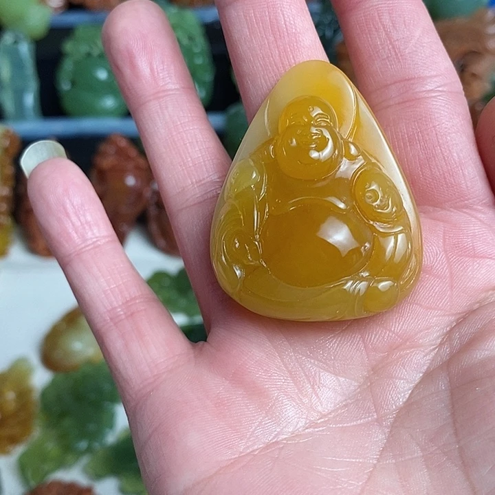 未镶嵌蛇纹石玉颈饰语*