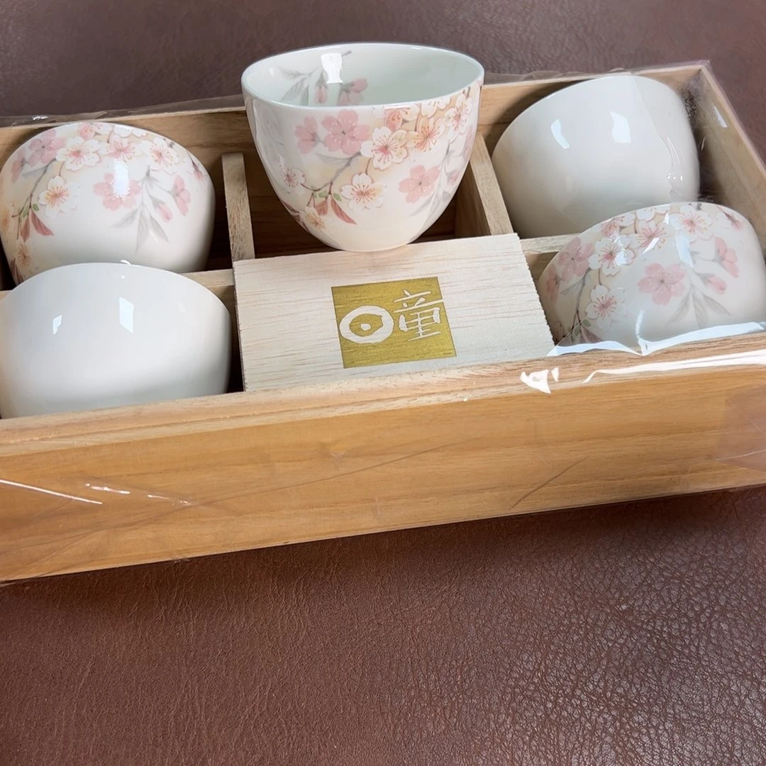 陶瓷盒子没盖 五杯瓷器