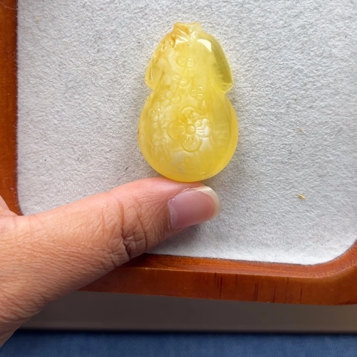 琥珀未镶嵌珠宝奇石M289号蜜蜡旗袍