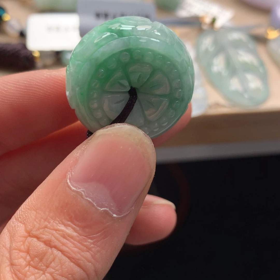 颈饰未镶嵌翡翠吊坠