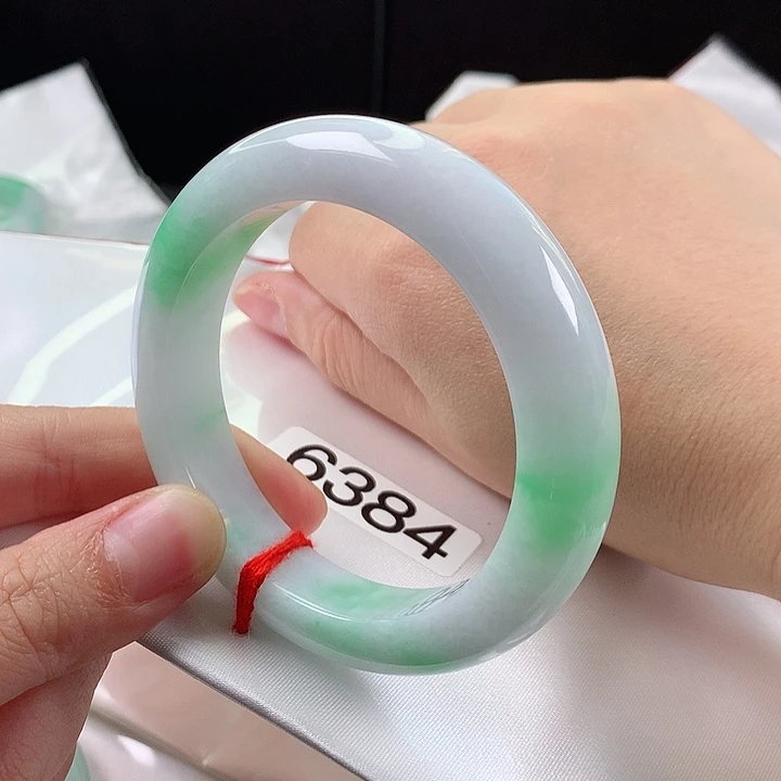 彦***翡翠未镶嵌手镯55有纹