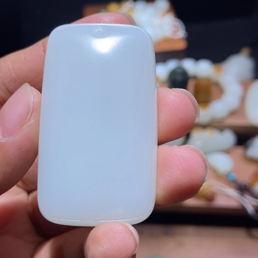 沉***金和田玉未镶嵌颈饰