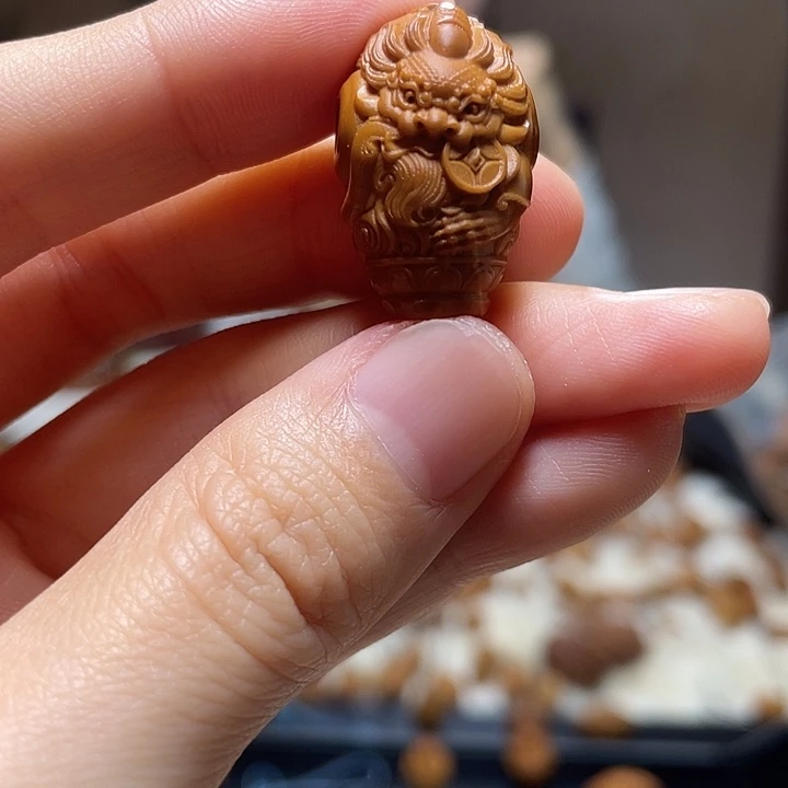 手串/手链橄榄核貔貅 三通