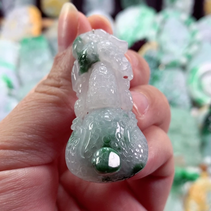 【闪购商品】翡翠吊坠(不含链)未镶嵌