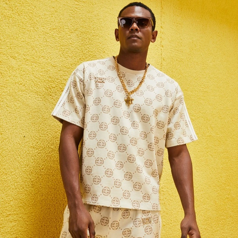 TCH-潮牌烫钻老花款logo休闲时尚宽松款短袖T恤S69A106095