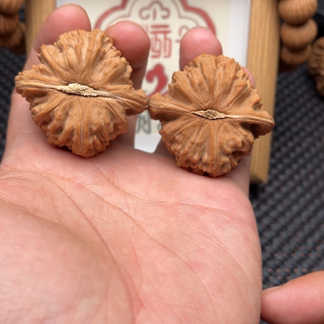 吊坠文玩核桃闷白44全品