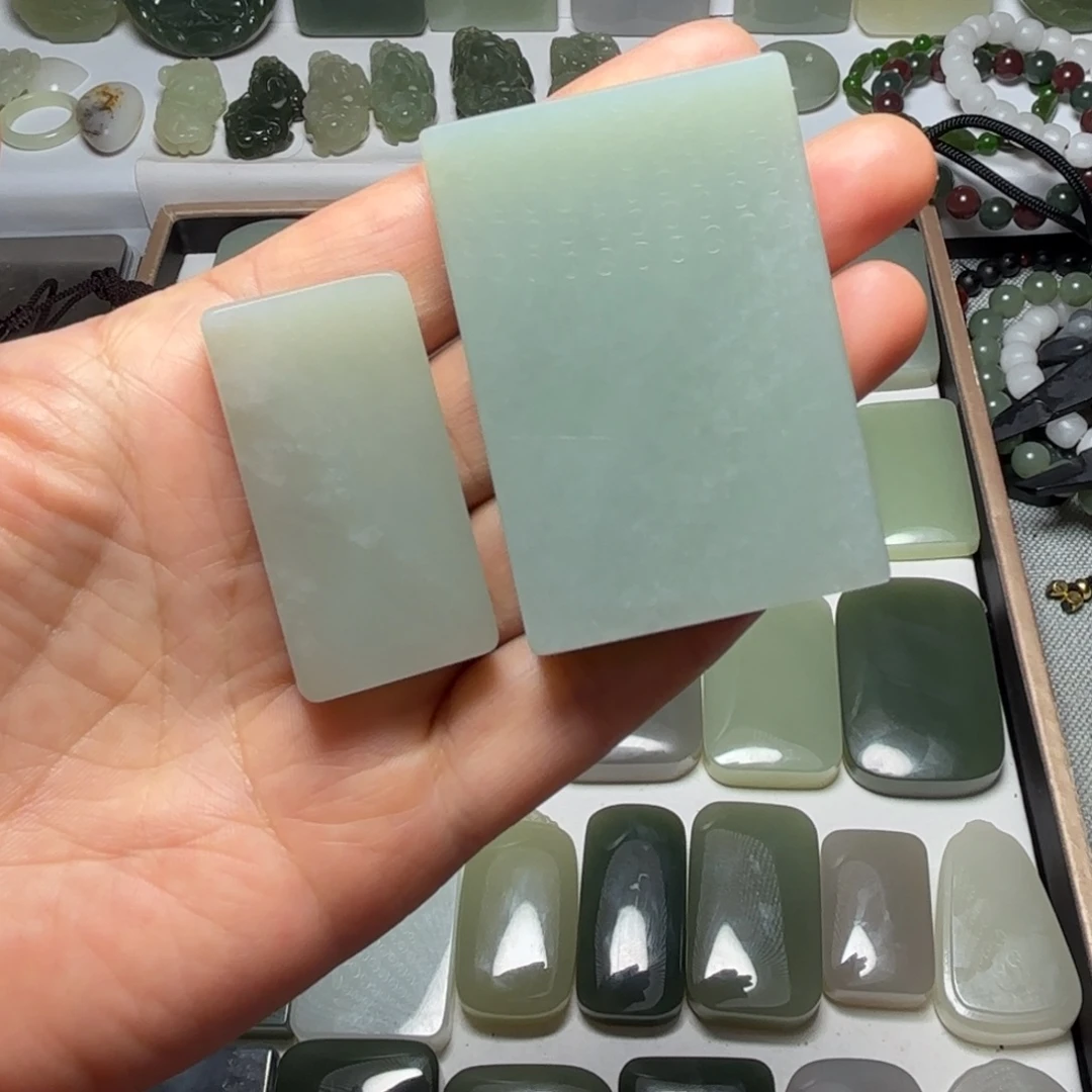 d***亮和田玉未镶嵌颈饰