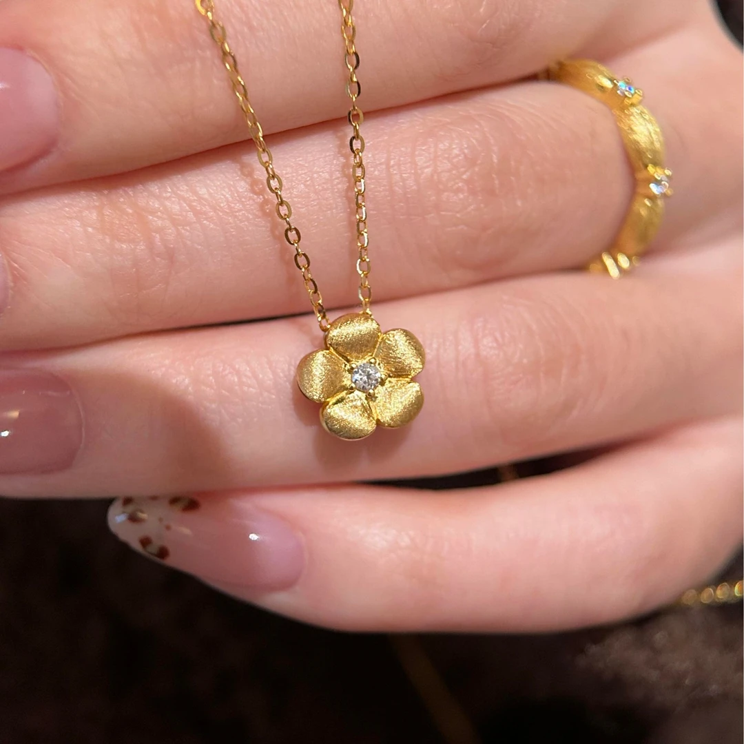 温柒 钛钢项链 金色拉丝小花朵项链轻奢小众时尚高级设计感锁骨链