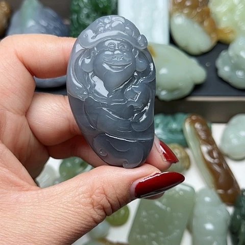 和田玉颈饰未镶嵌龍**人