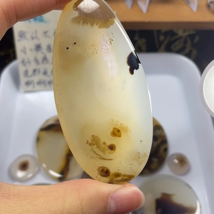 玛瑙/玉髓未镶嵌牌子