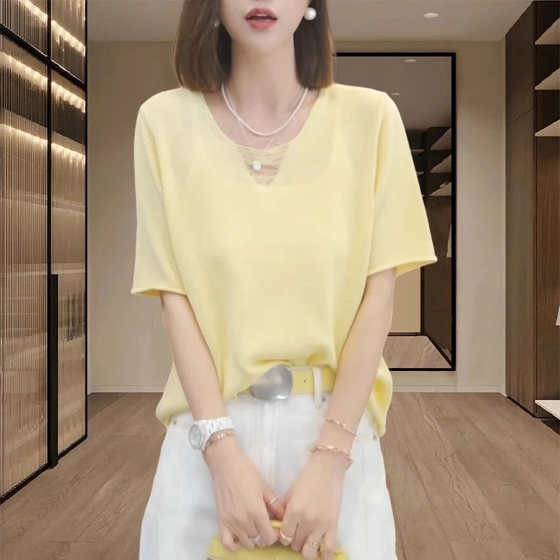 夏季2025新款大码V领宽松针织衫夏季黄色减龄时尚休闲短袖T恤上衣
