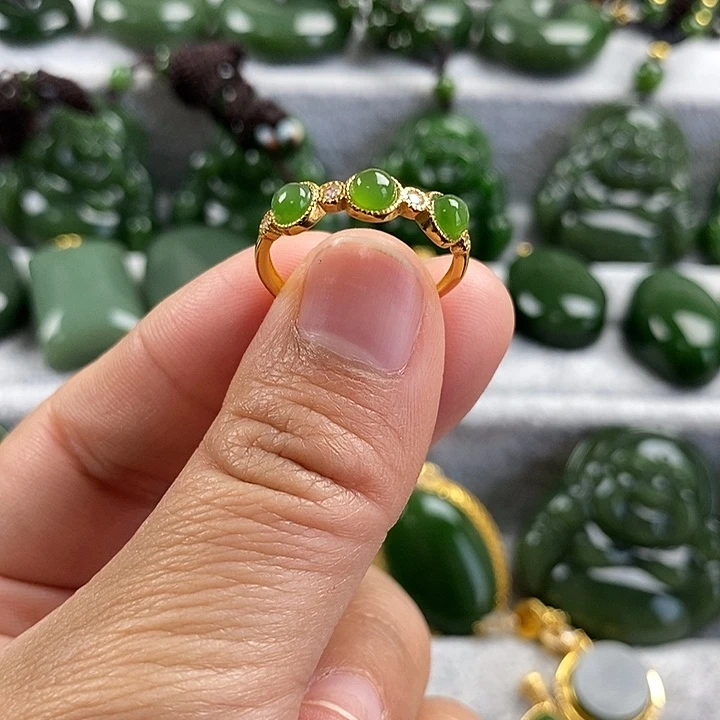 和田玉（碧玉）未镶嵌颈饰