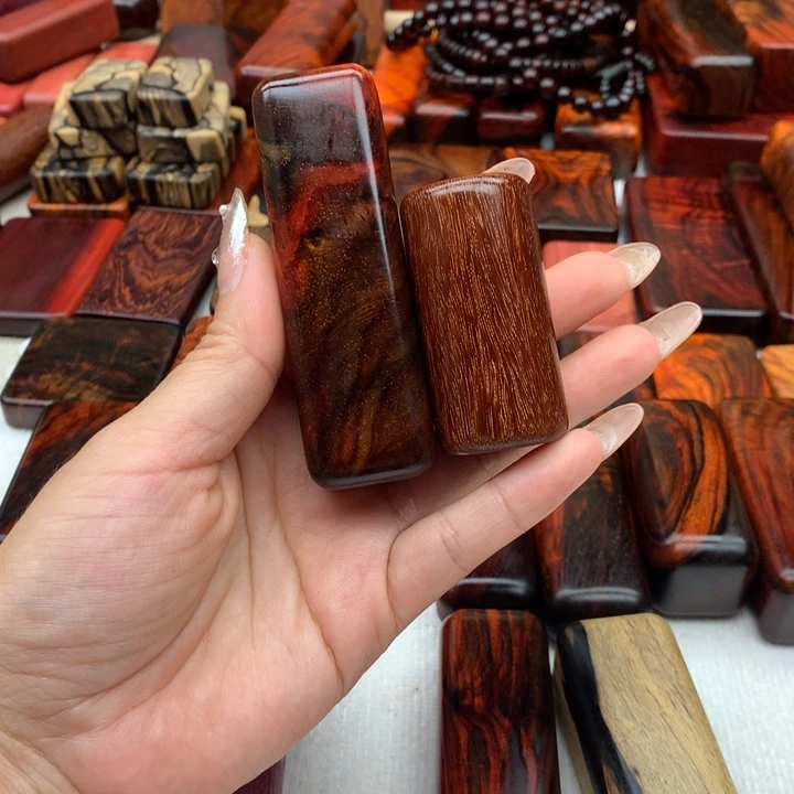 交趾黄檀（大红酸枝）请***啵