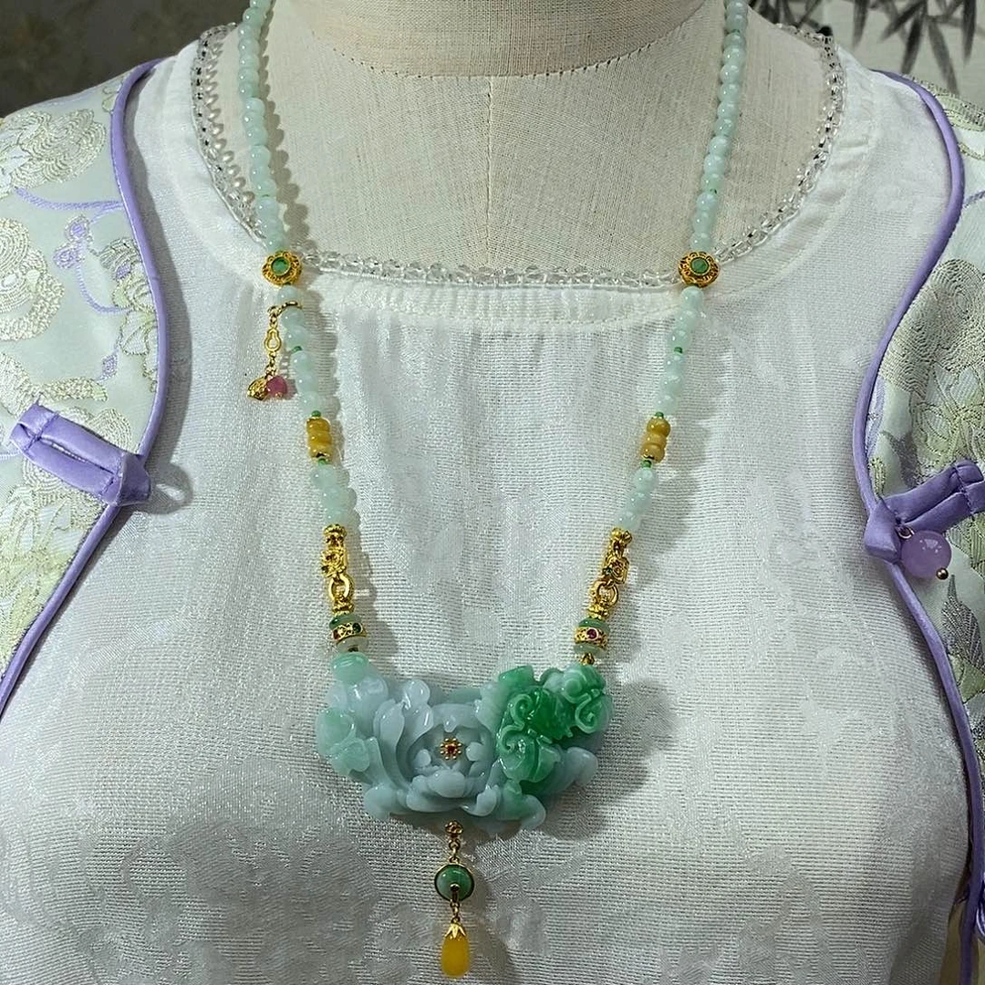 翡翠未镶嵌颈饰天然