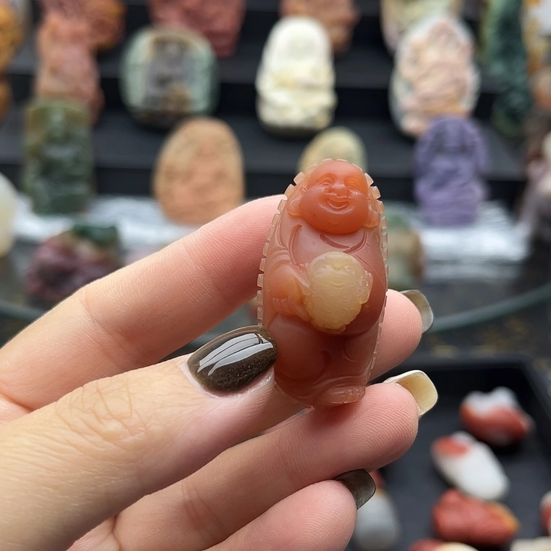 颈饰未镶嵌石英质玉