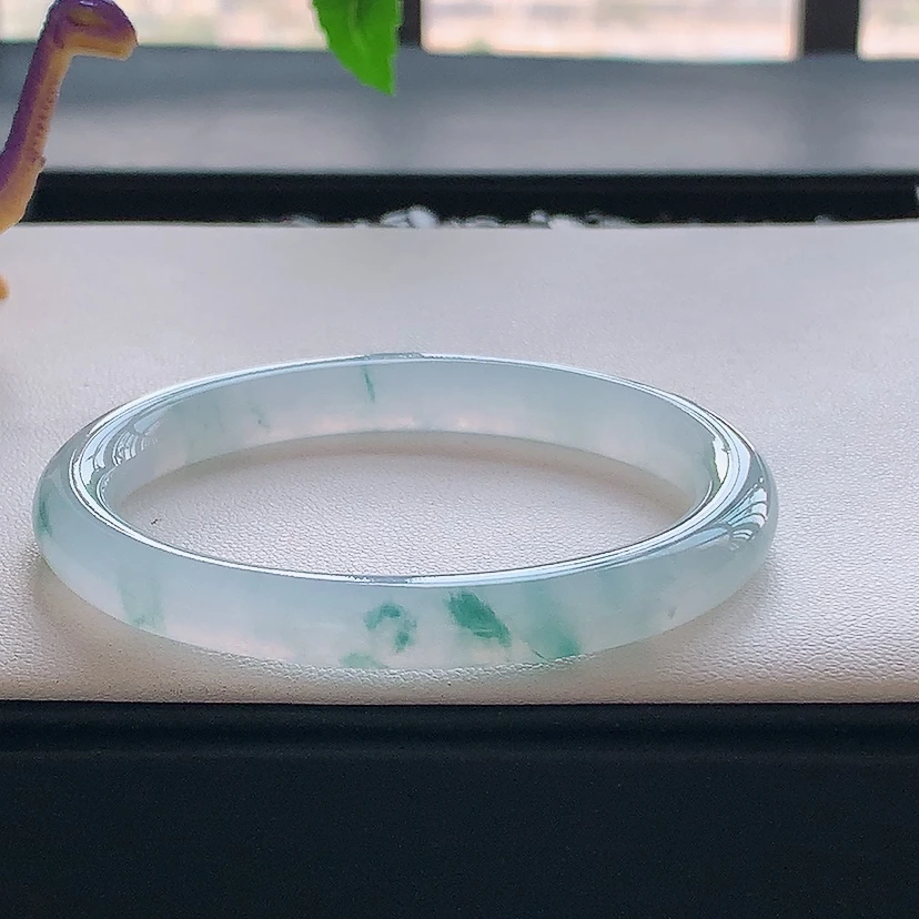 天然缅甸翡翠a货贵妃53.7圈口冰起光飘蓝花