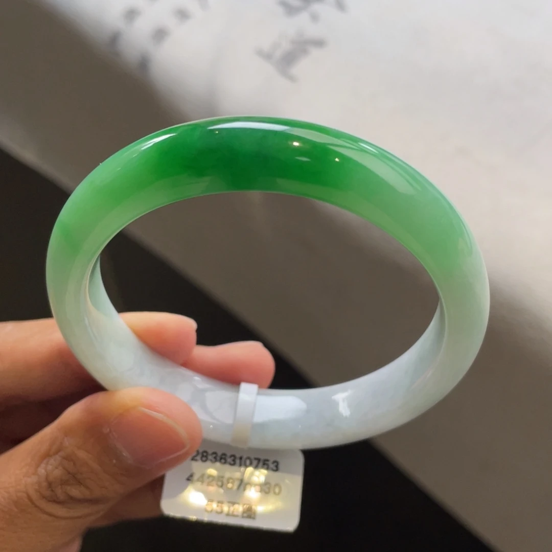 翡翠未镶嵌手镯白底青手镯【强推】