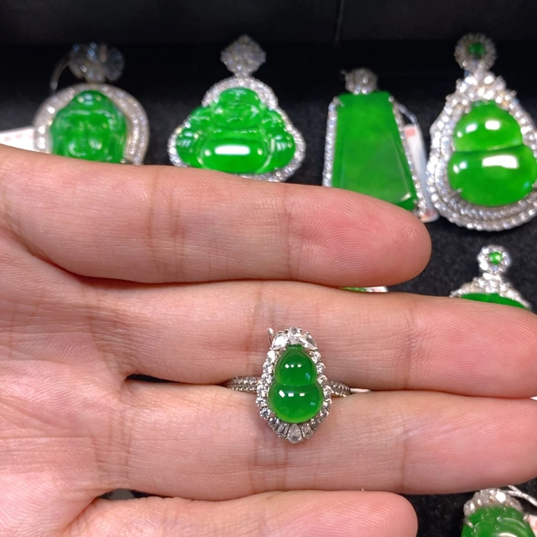 颈饰银S925镶嵌翡翠葫芦女戒