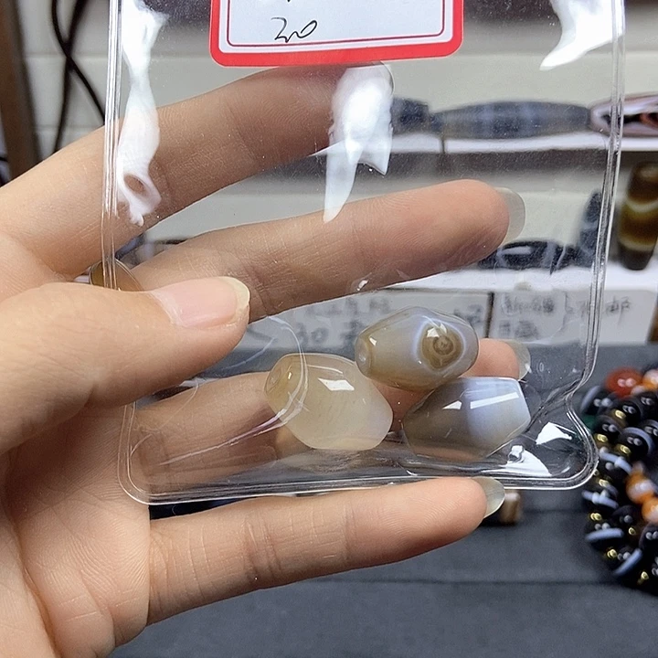 落***)玛瑙/玉髓未镶嵌颈饰