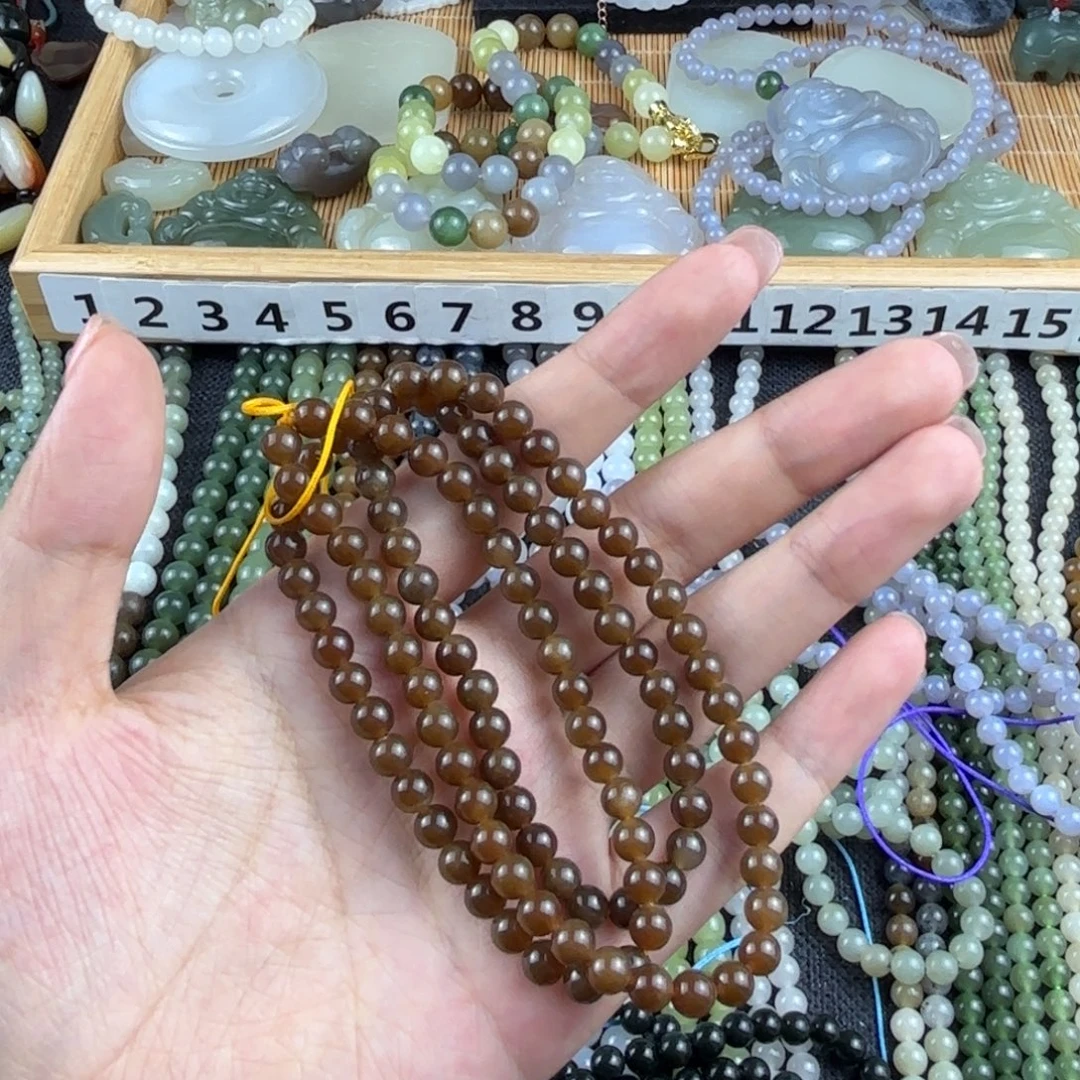 红***K颈饰未镶嵌和田玉