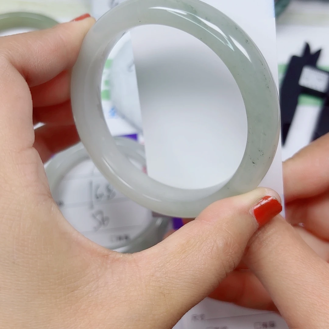 石英质玉未镶嵌手镯71/60