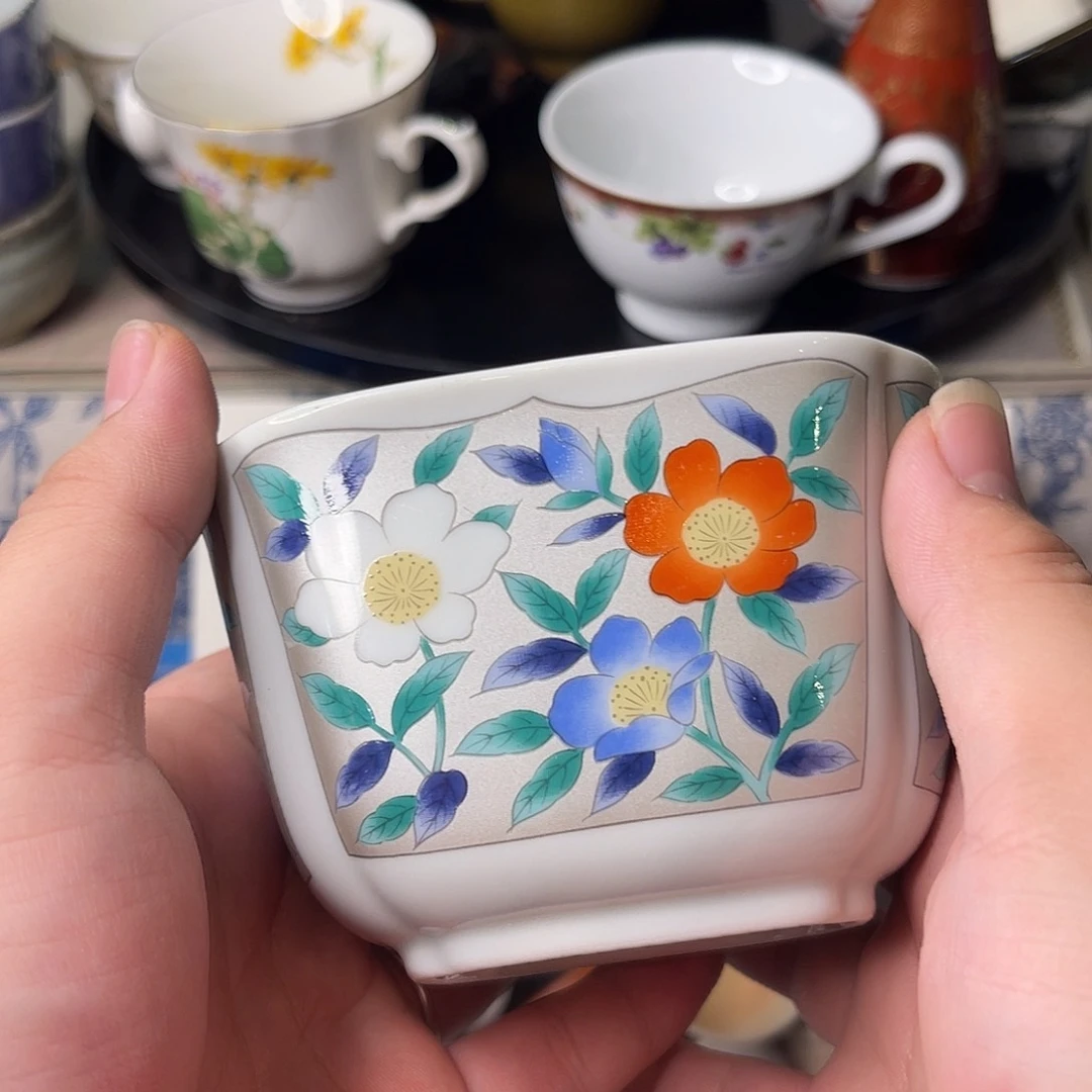 惊***鸿瓷片陶瓷艺术家的作品也是