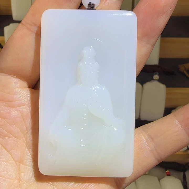玉***缘和田玉未镶嵌颈饰