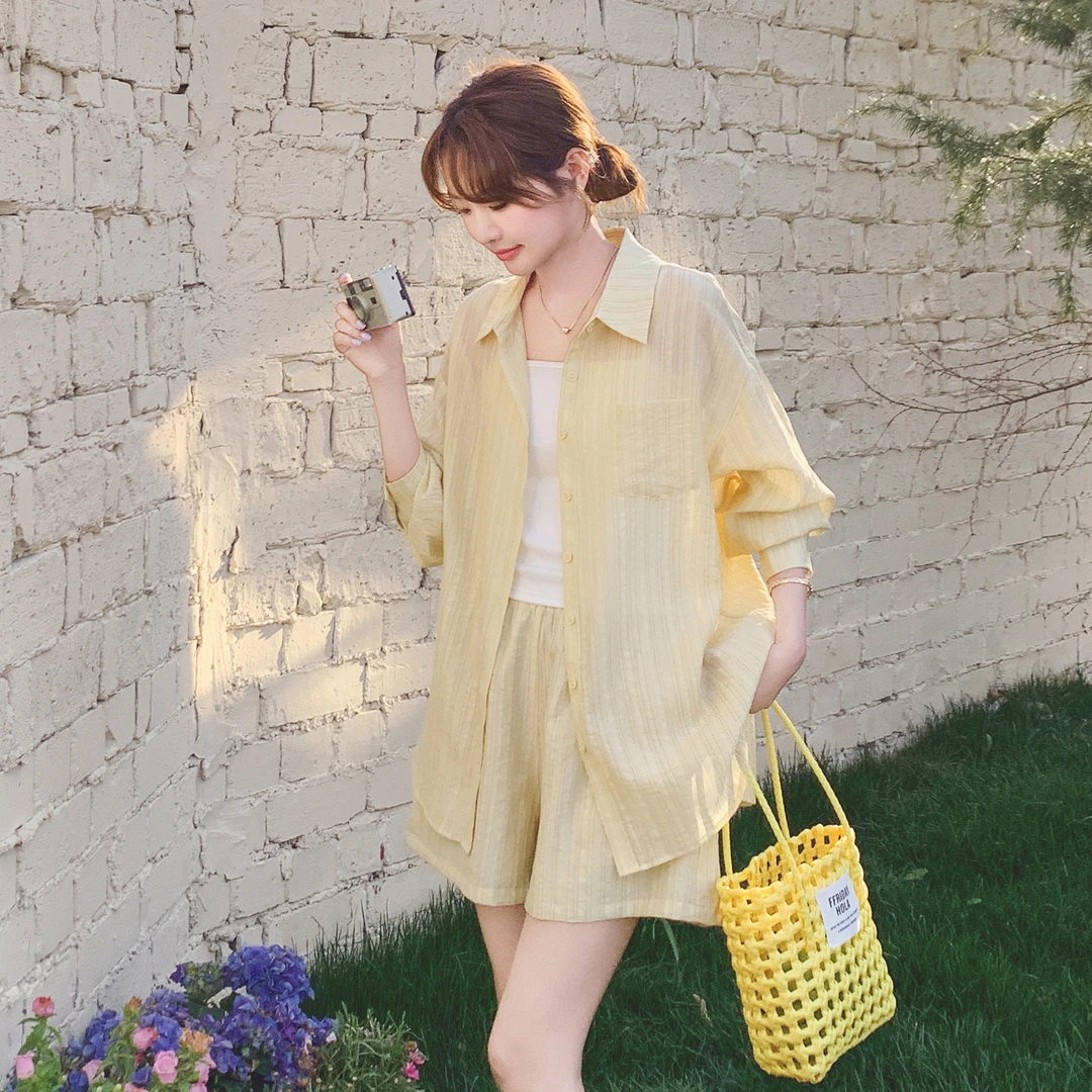 浅黄色韩系休闲防晒套装女2025夏季新款慵懒风薄款衬衫短裤两件套