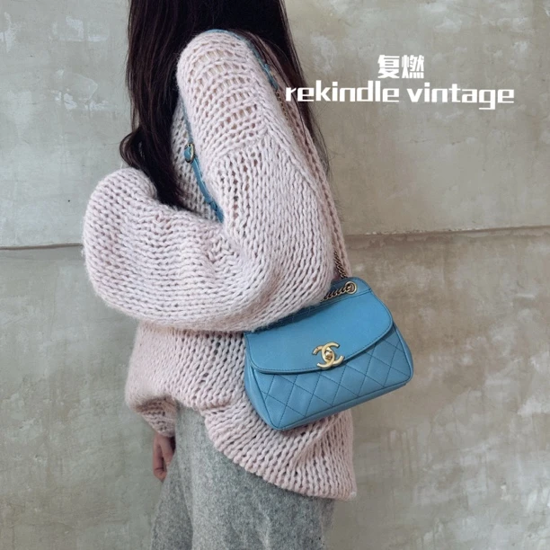 95新 Chanel/香奈儿 复燃精选/香奈儿 季节款蓝色菱格邮差链条包