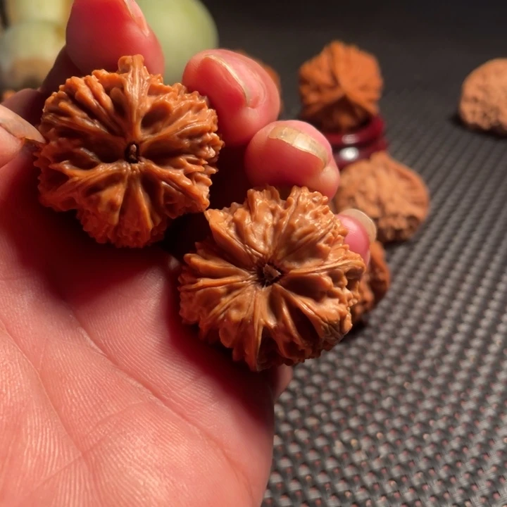 文玩核桃吊坠35御龙粗筋三棱