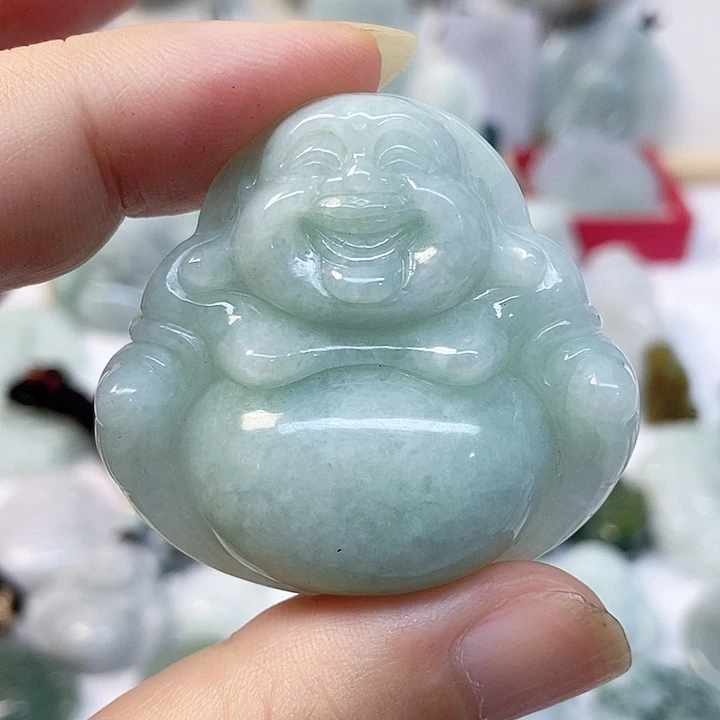 翡翠未镶嵌颈饰佛公