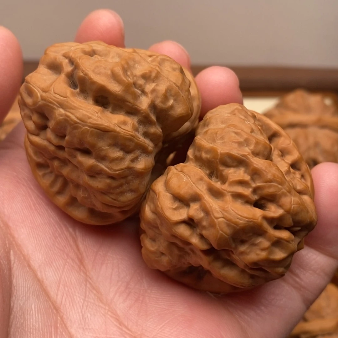 【闪购商品】把件文玩核桃边41左右