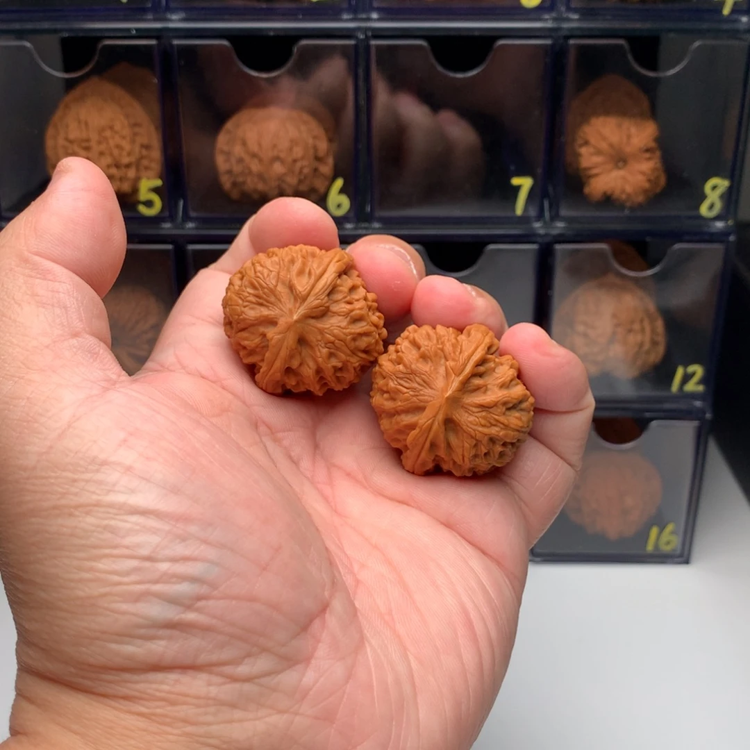 钉***子文玩核桃吊坠文玩核桃12345678