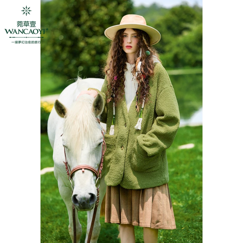 菀壹2025冬季新款连帽短外套W21222351复古宽松加厚秋冬休闲绿色