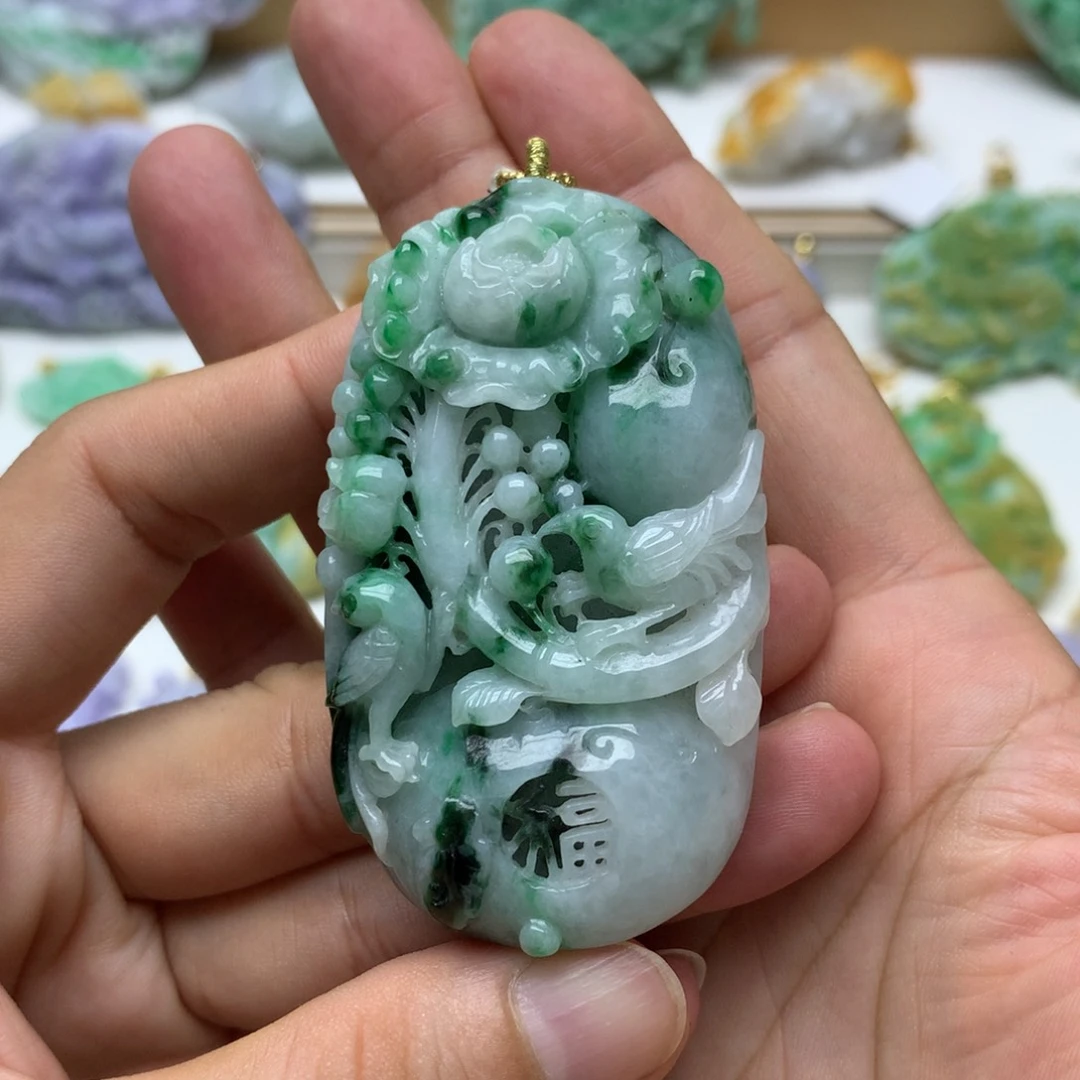 翡翠未镶嵌颈饰翡翠