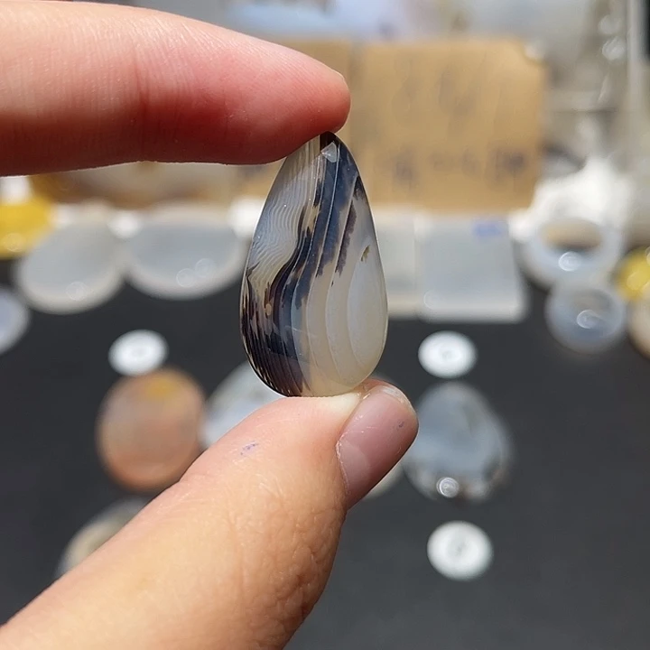 玛瑙/玉髓颈饰未镶嵌