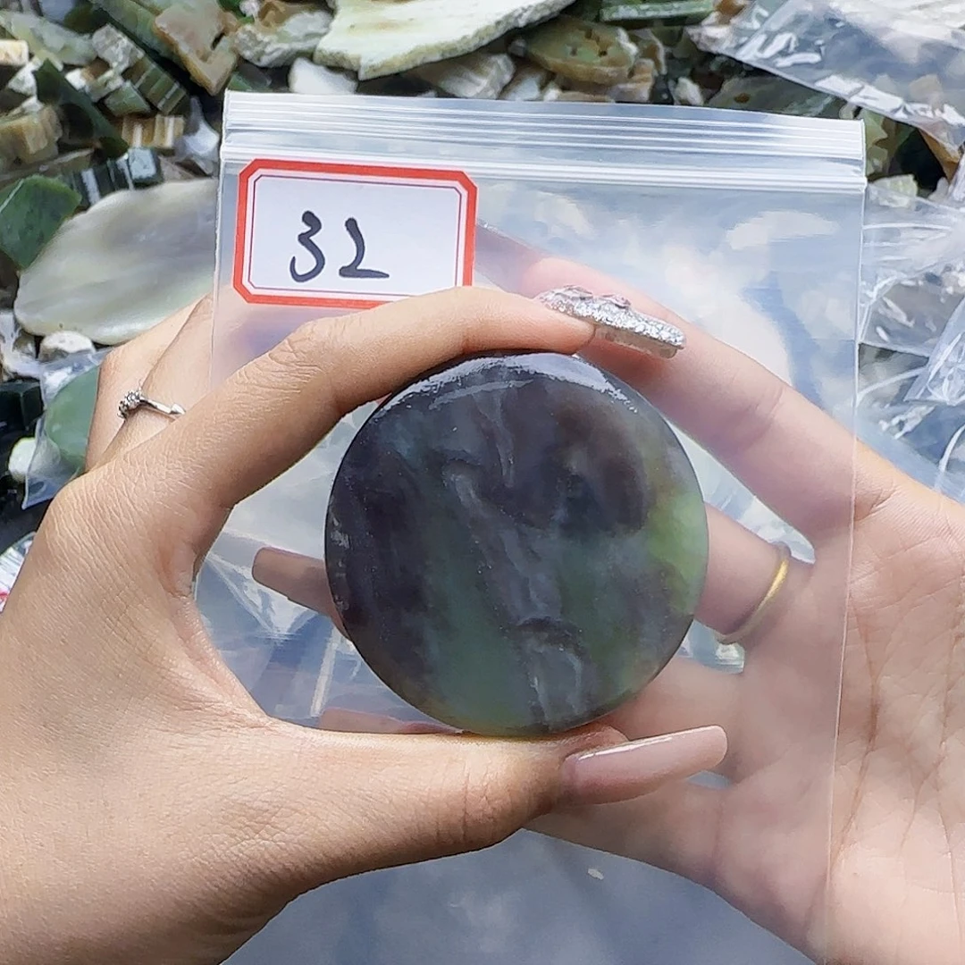 和田玉未镶嵌珠宝半成品