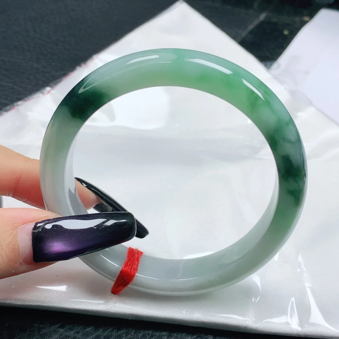 未镶嵌手镯翡翠翡翠57.3胶润细腻飘绿花正圈